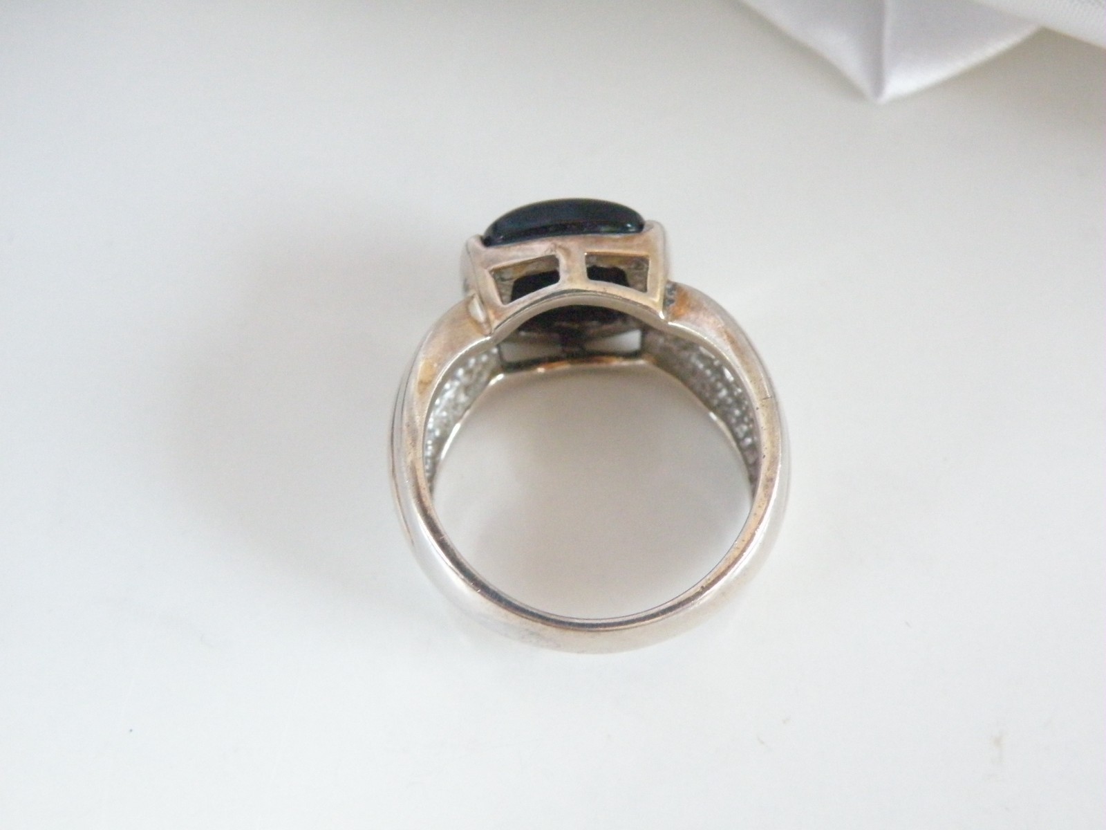 Vintage Sterling Silver 925 Black Onyx Cable Ring Size 7