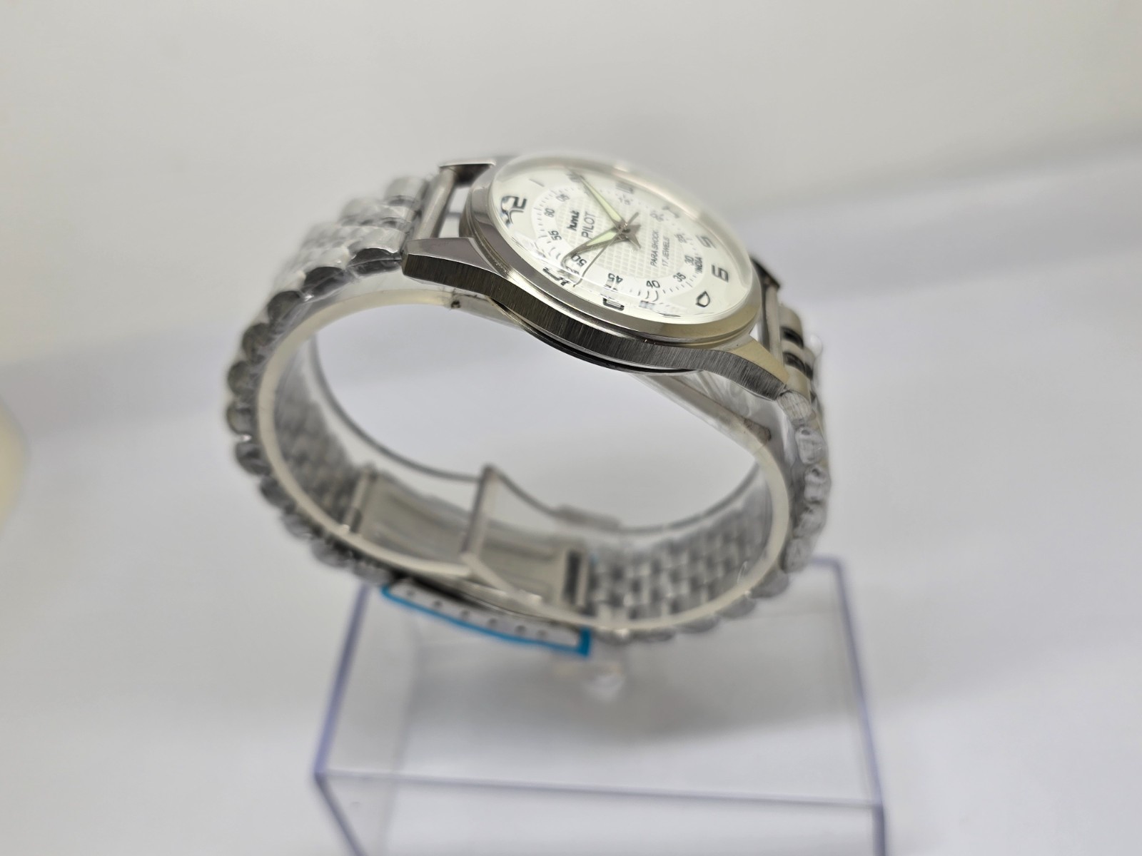 Vintage Hmt Pilot White Dial 17 Jewels Mechanical hand winding Transparent Back
