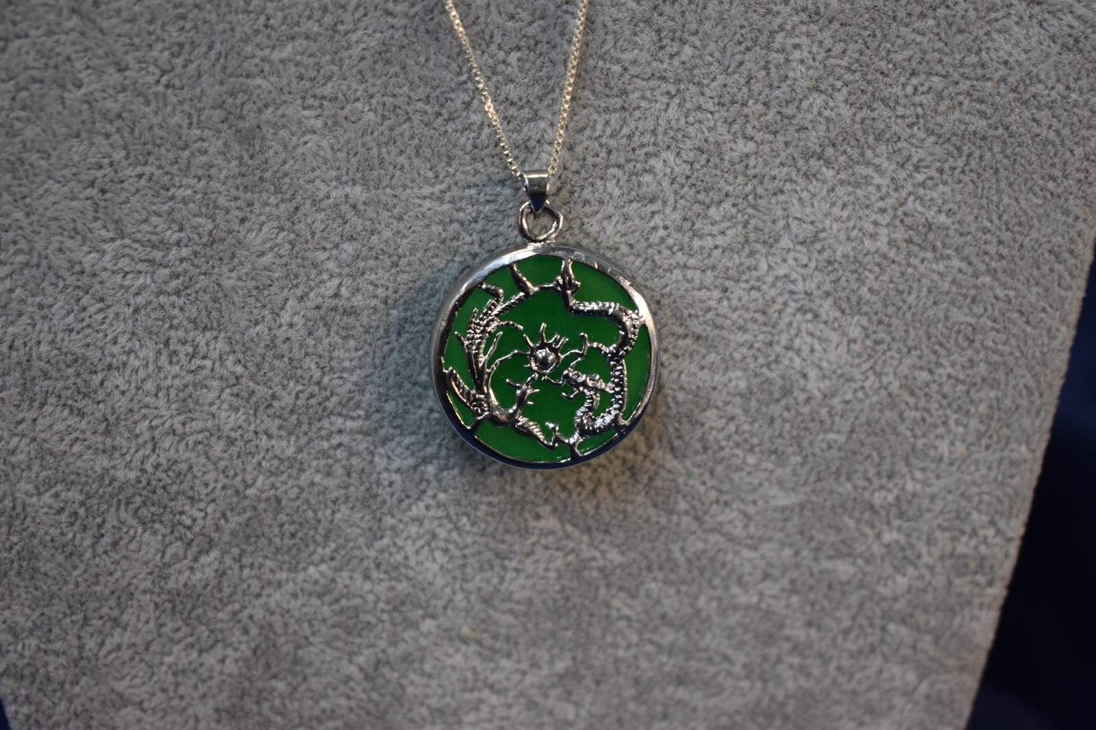 Jade Dragon Pendant Necklace 925 Sterling Chain 23 Inches Really Nice New