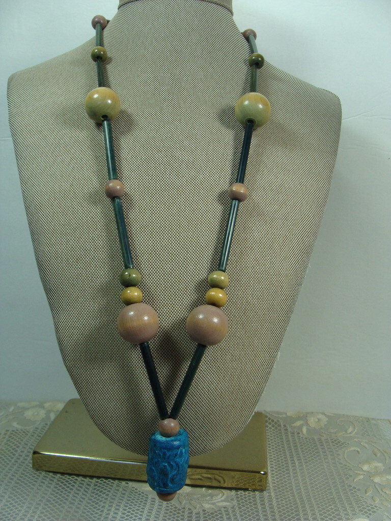 VTG Handmade Carved Tulip Flower Ceramic Bead Wood Tribal Bohemian Mod Necklace