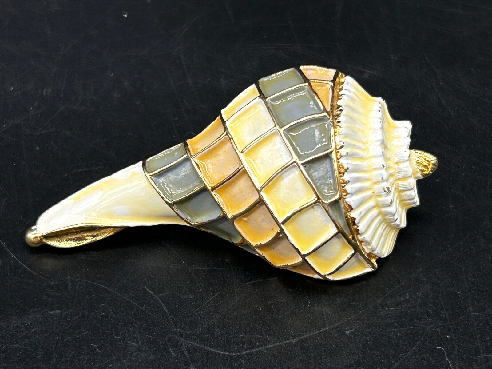 Vintage Enameled Textured Whelk Conch Sea Shell Geometric Figural Brooch Pin