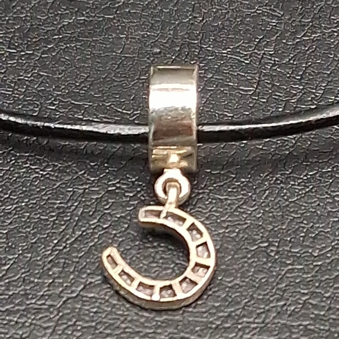 STERLING SILVER Blac Leather Cord Bracelet Whit Lucky Horseshoe Charm. 17.356