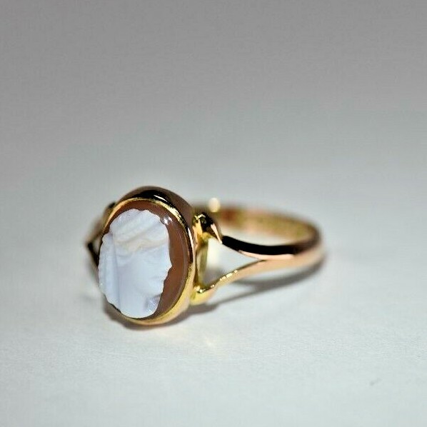Vintage 9 Karat Rose &yellow Gold German Carved Sardonyx Cameo Ring European