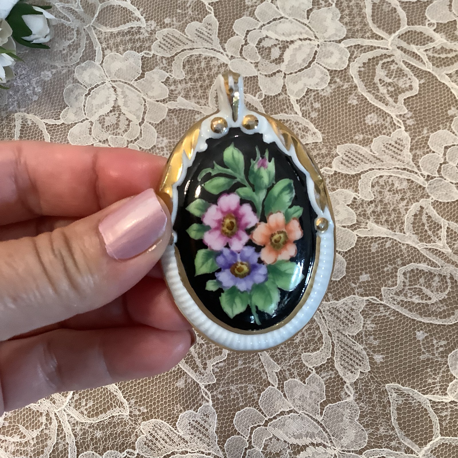 white black floral hand painted large porcelain vintage pendant 2.5″ victorian
