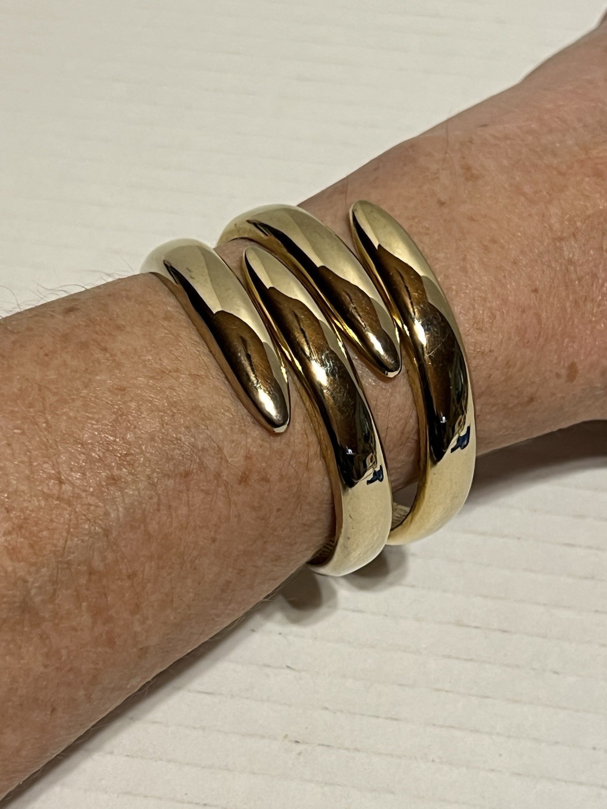 Hinged Clamper Bracelet Gold Tone Top Opening 2 Row Entwine Design Chunky Small