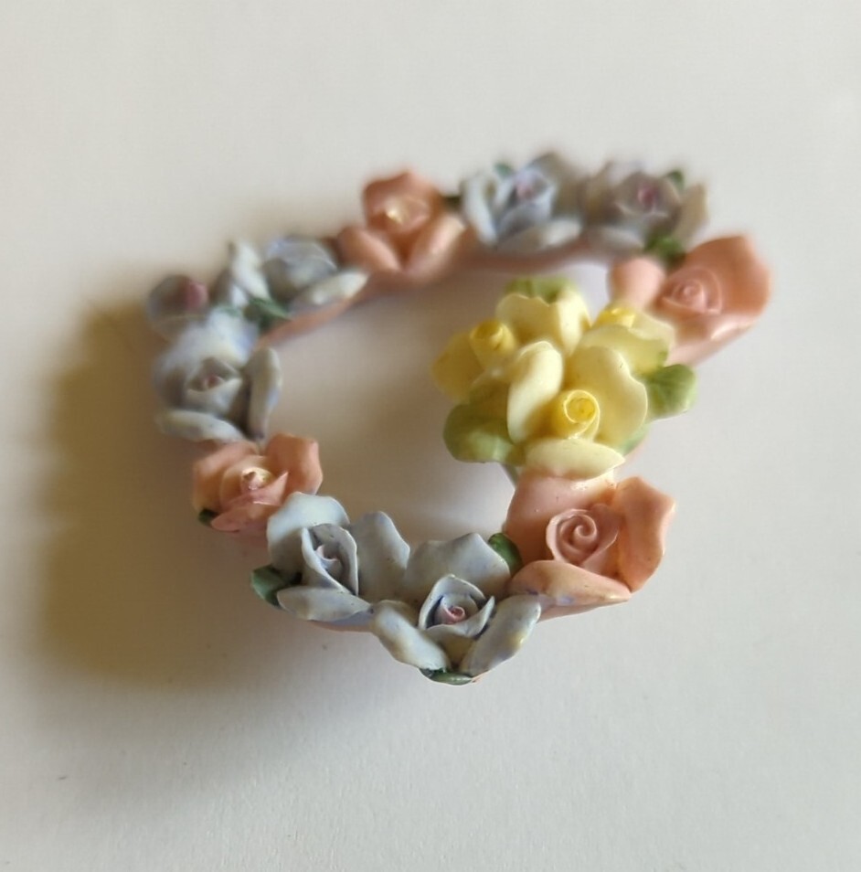 Avon Vintage Hearts and Flowers Pin Lavender Pink Yellow.