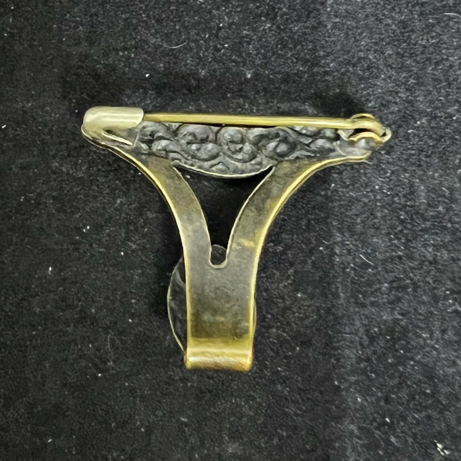 Vintage Gold Tone Hook Brooch With Scrollwork (2701)