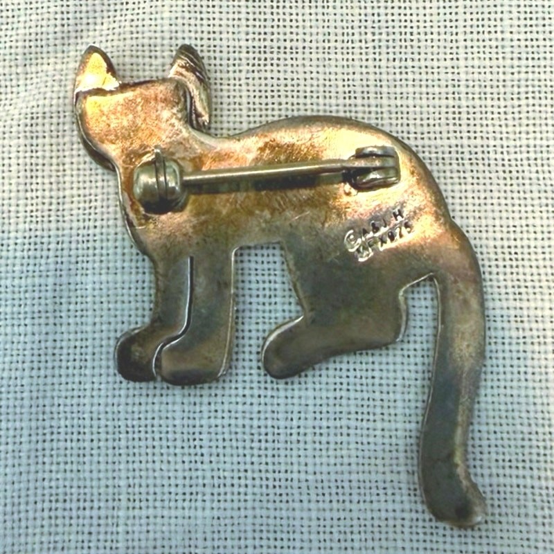 Mexican Sterling Silver Cat Brooch – A & J H MEX 925 – 4.74g – Vintage