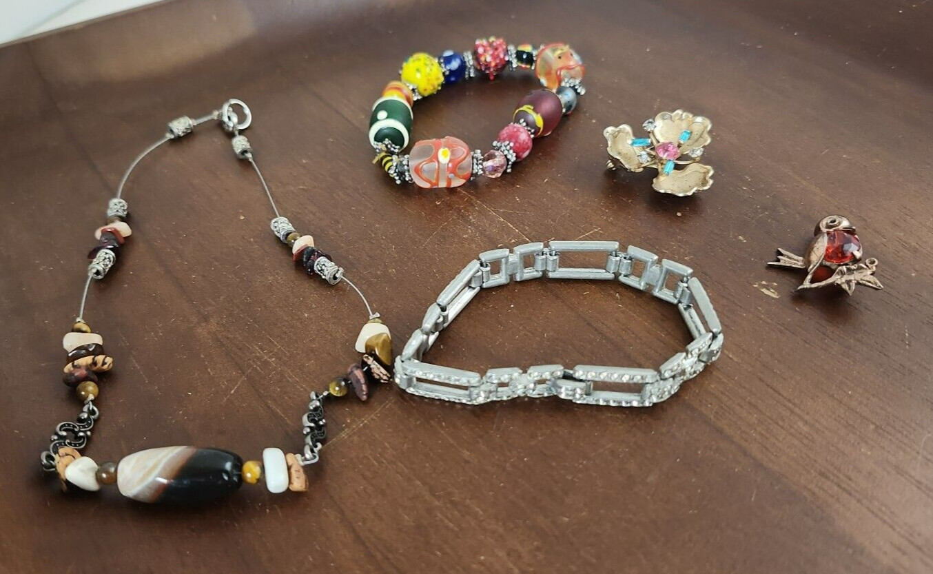 Lot of Vintage Fashion Jewelry, Necklace, Bracelets, Brooches, Beads Rhinestones