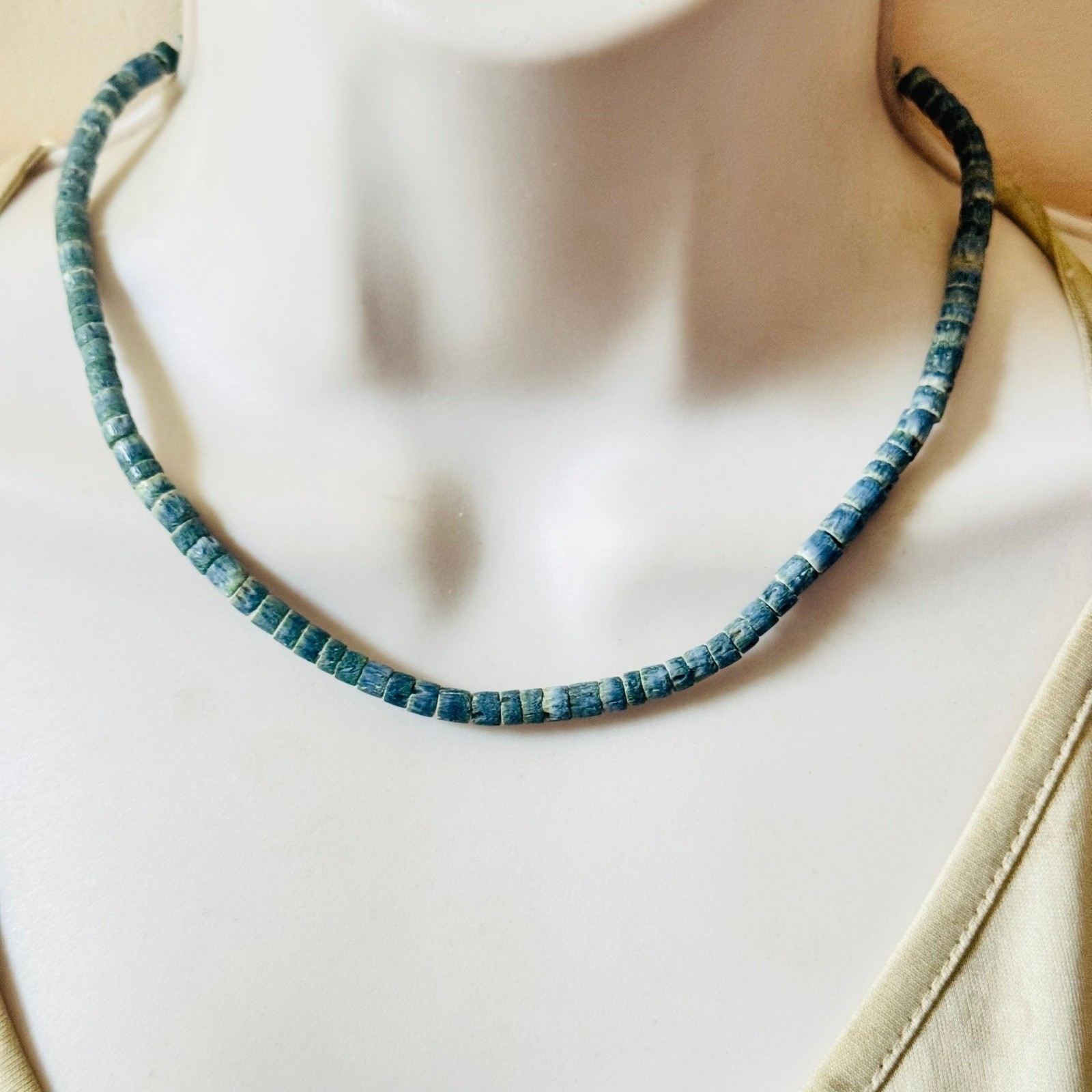 VTG Blue Sponge Coral Necklace Genuine Natural beaded Heishi Beads 16g 16.5″L