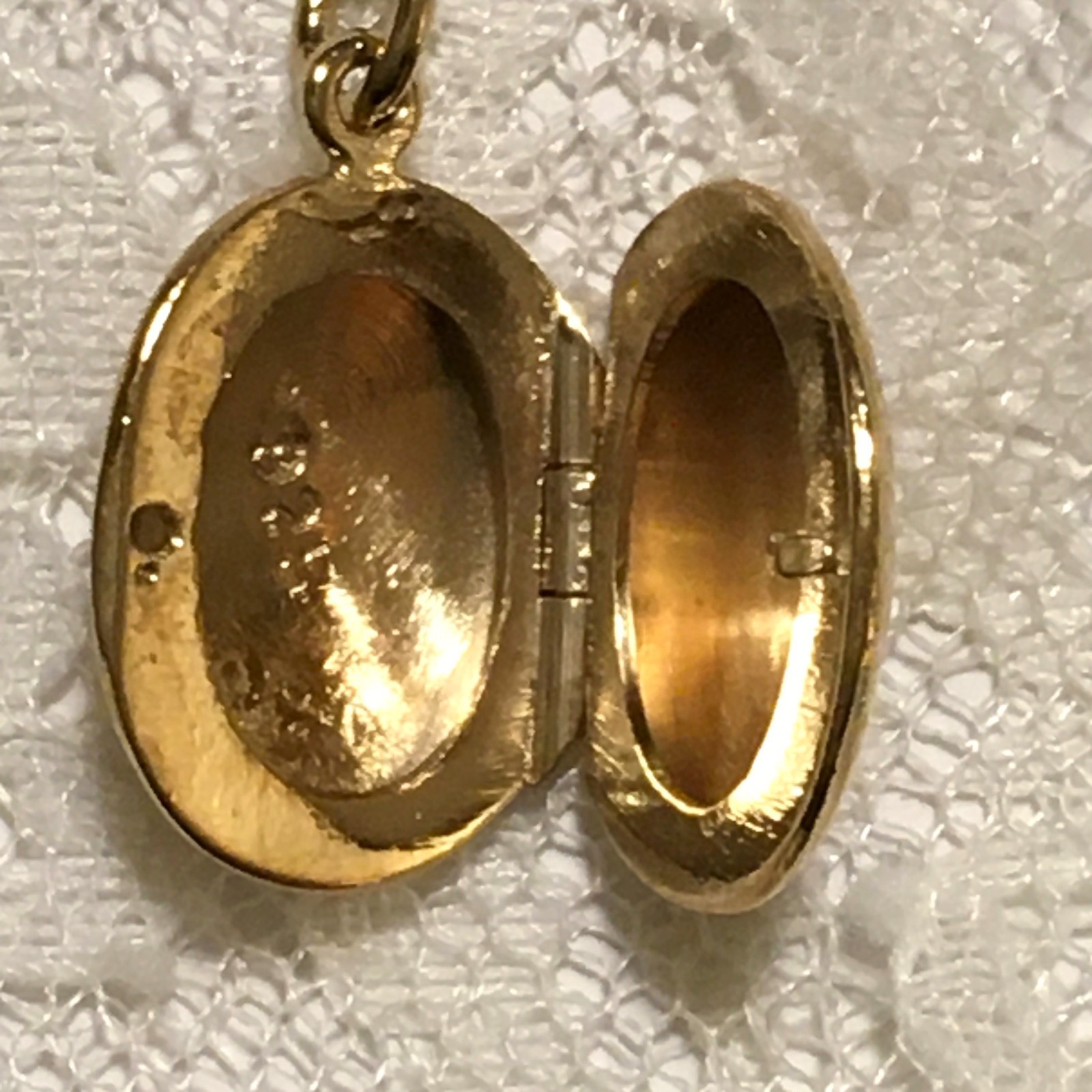 Vintage Locket Pendant Neckla Engraved Flower Oval Gold Tone Sterling Silver 925