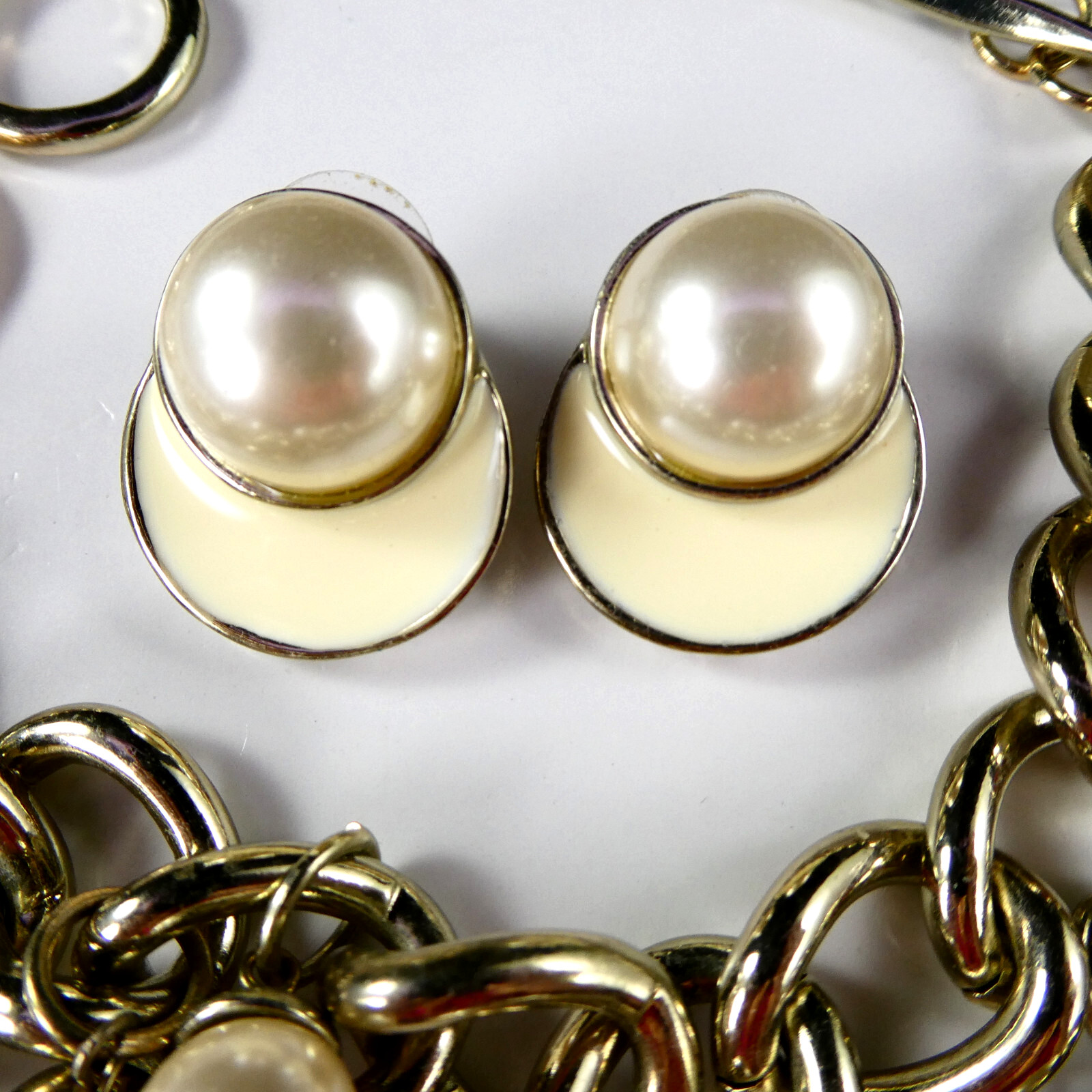 Coldwater Creek Cream Enamel Pearl Necklace Bracelet Earrings Set 3 Piece