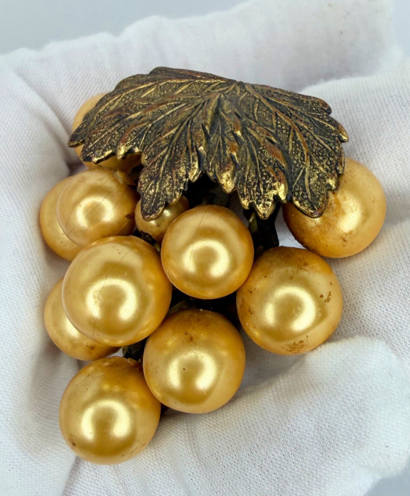 Vintage LARGE 2” Gold Tone Bunch Of Grapes Faux Pearl Antique Fur Clip 1930s