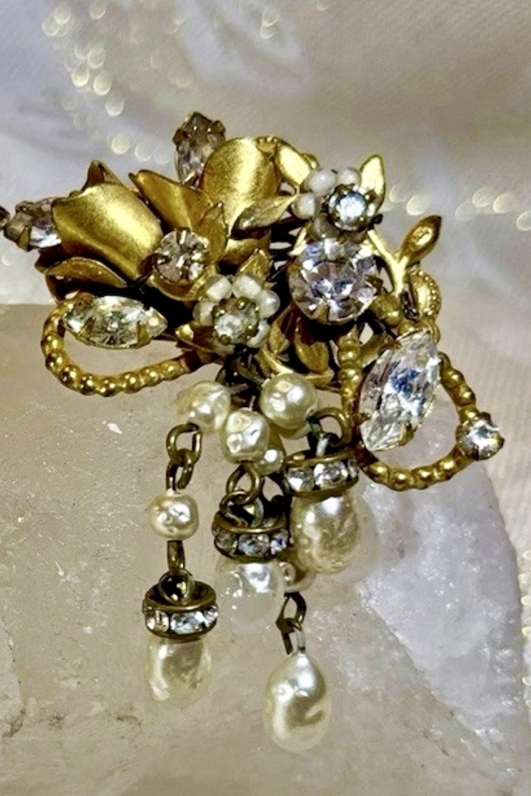 Vintage Originals by Robert Pearl Rhinestone Dangle Clip On Earrings Mid Century