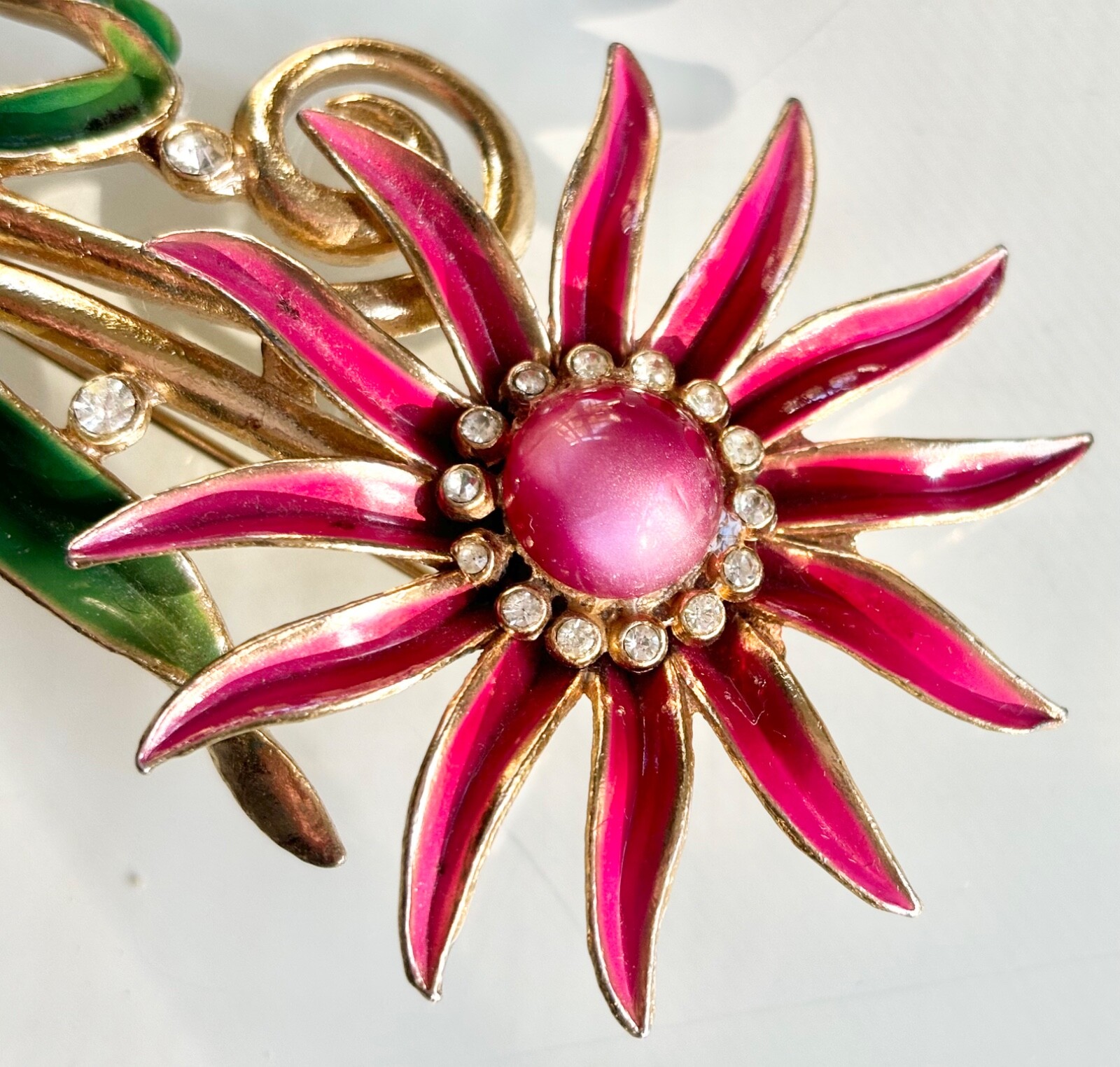 VINTAGE SIGNED CORO RHINESTONE FLOWER BROOCH,MOON GLOW CAB,GILT,STATEMENT PIECE