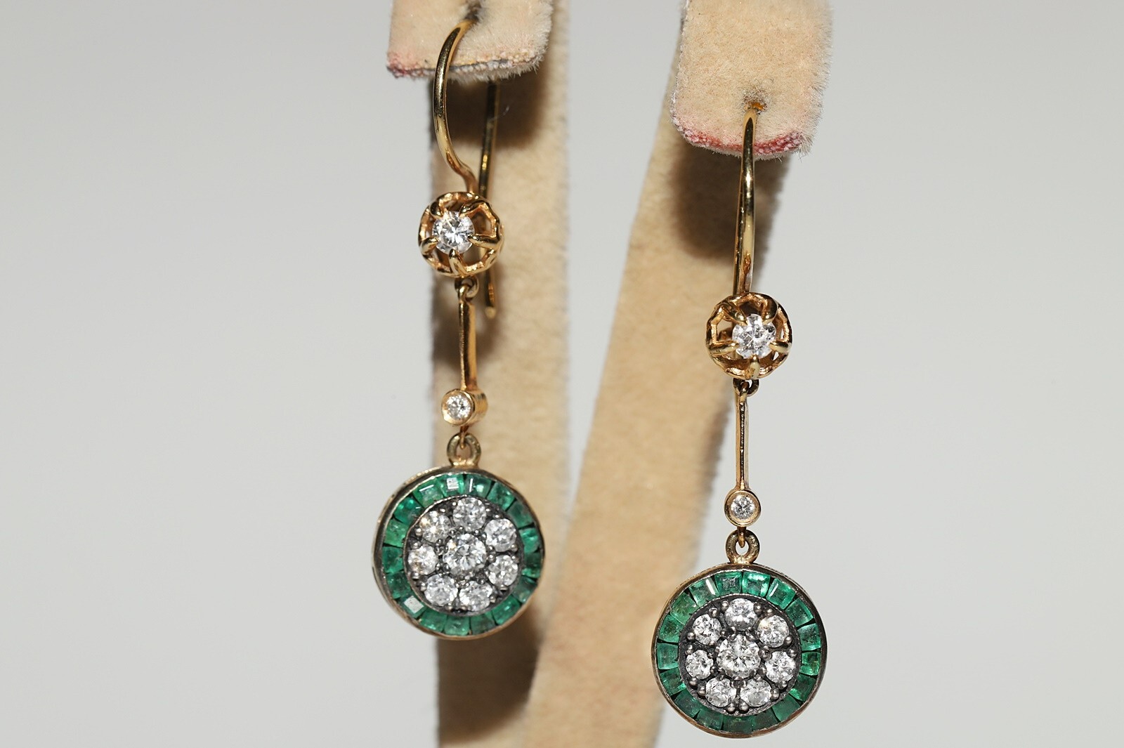 New Made 14k Gold Natural Diamond And Caliber Cut Emerald Decorated Earring