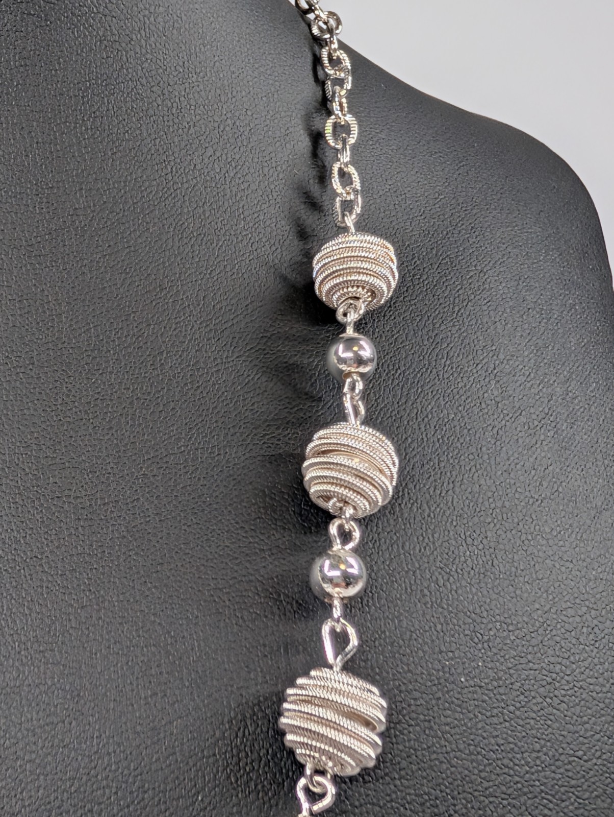 Roman Silver Tone Wire Wrapped Bauble Ball Necklace 18″ NWT Vintage 1990s Sears