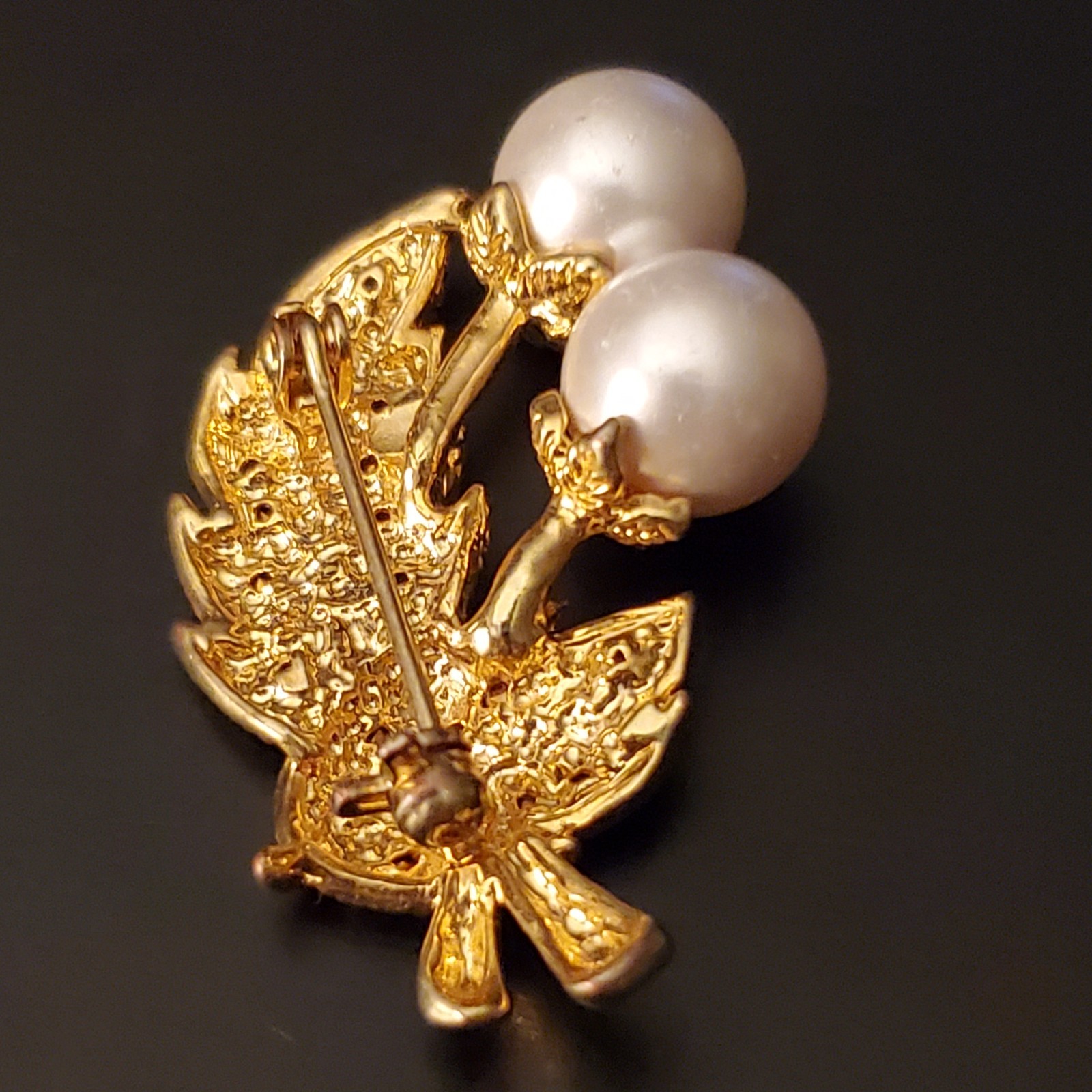 Vintage Goldtone Pin Faux Pearl and Rhinestone Leaf Shape Brooch 1 1/2 inch EUC