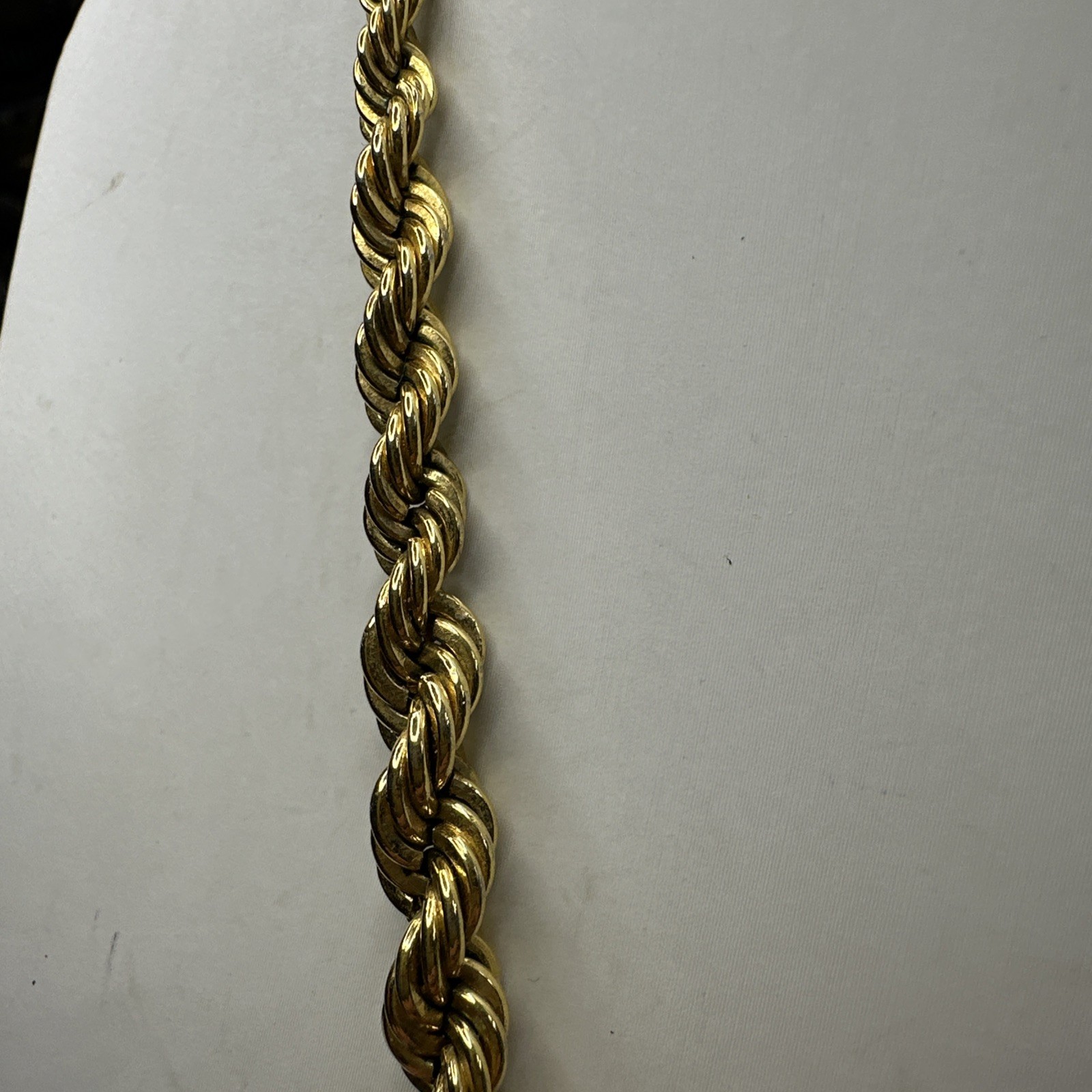 Graduated Rope Necklace Monet Gold Vintage 18in Hearty Work Play Casual Business