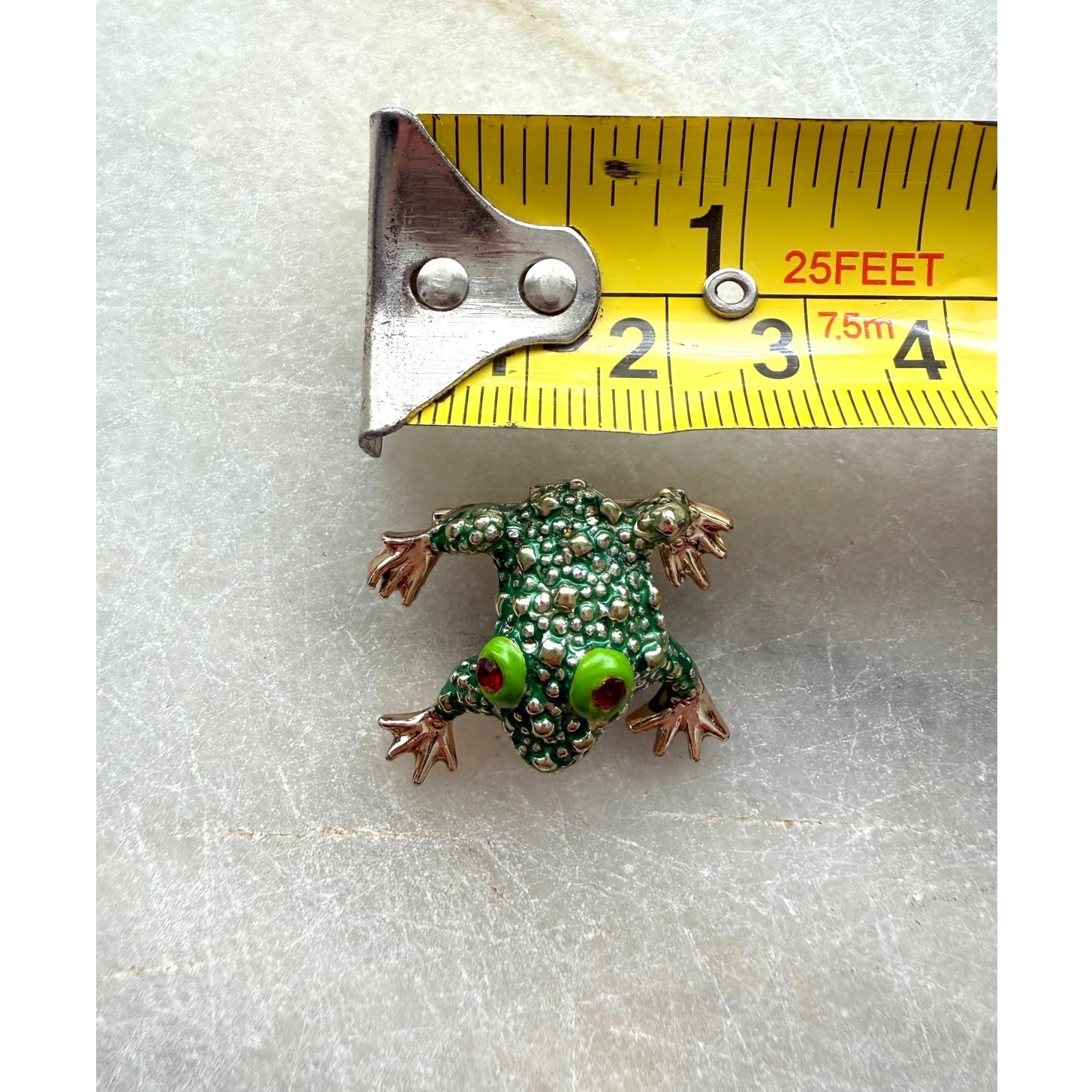 Vintage Frog Brooch/Pin Gold Tone Green Enamel Red Eyes Mini
