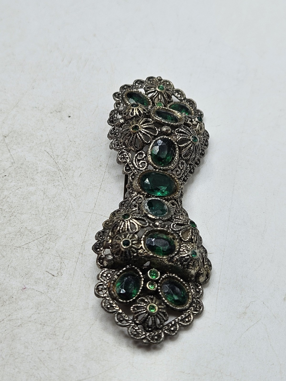 Vintage New England Glass Works (?) Green Rhinestone And Filligree Bow Brooch,
