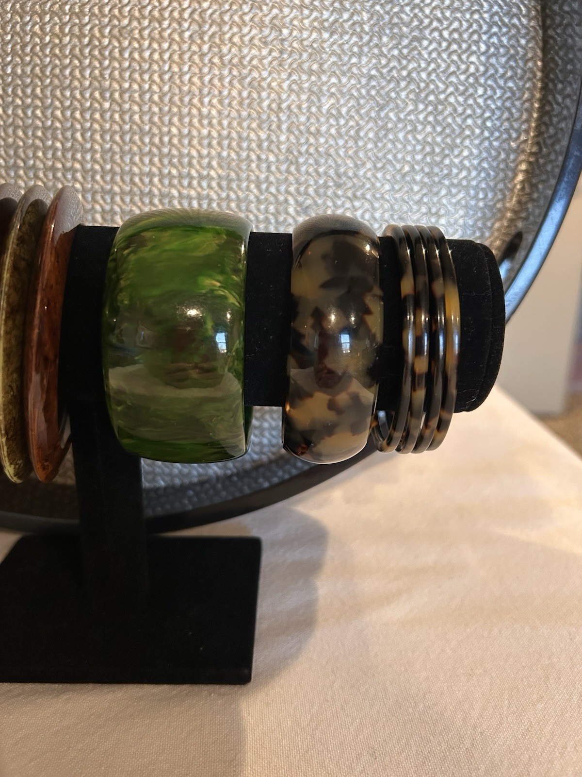 Lot of Vintage Lucite & Plastic & Acrylic Bangle Bracelets – Cuffs 15 Pc Total