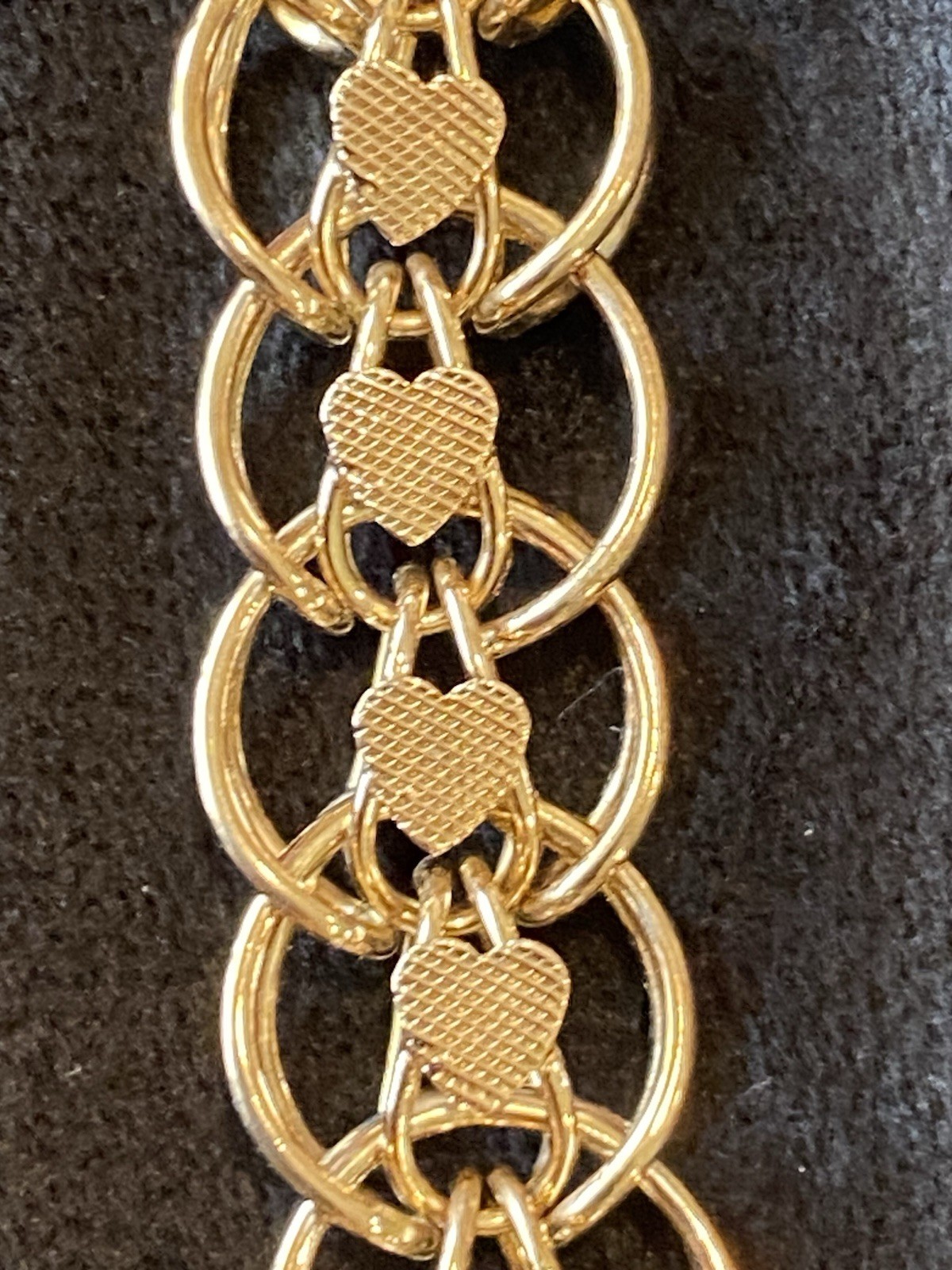 1/20 12k Gold Filled 8 Inch Heart Themed Bracelet With Safety Clasp