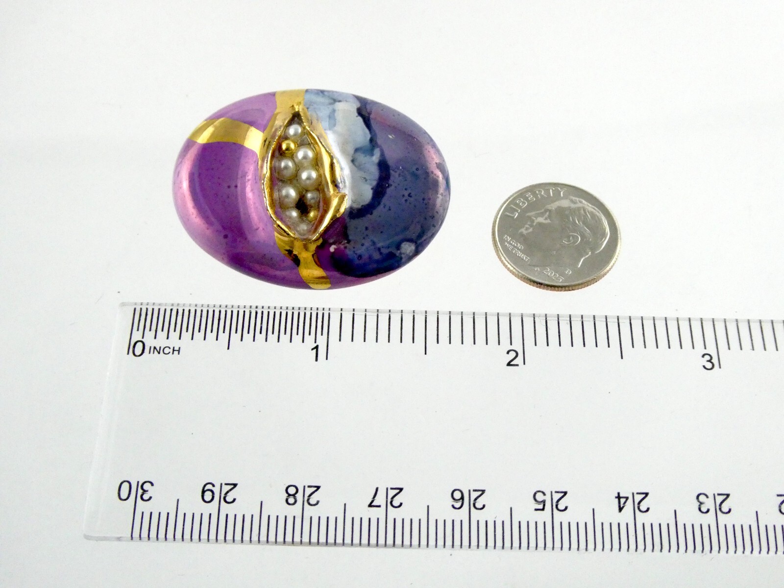 Vintage Unsigned Ceramic Brooch Faux Pearl Purple and Blue Gold Accent Pin 9.2g