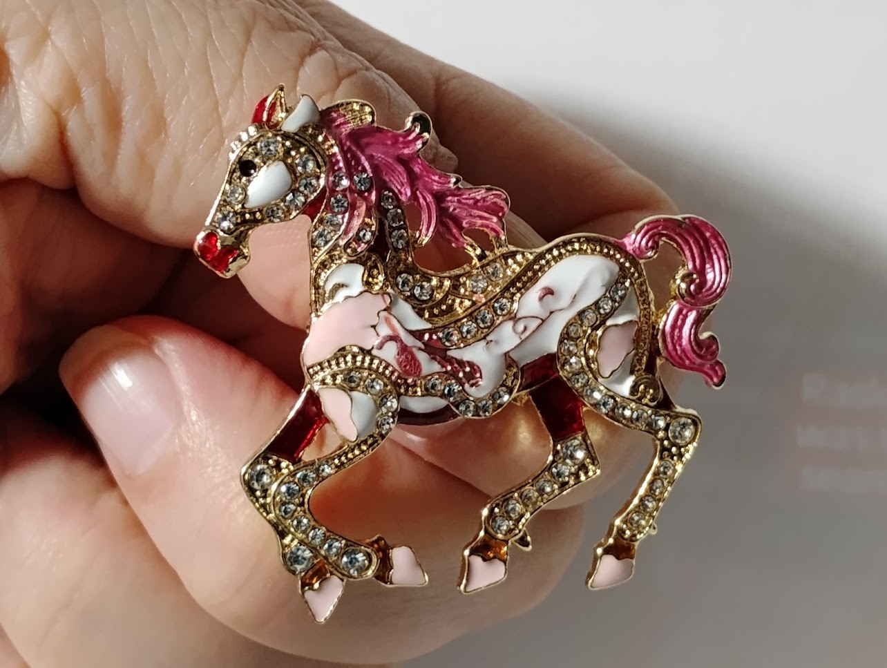 Rhinestone Brooch – Carousel Horse – Gold Tone & Pink – Straight Pin Closure