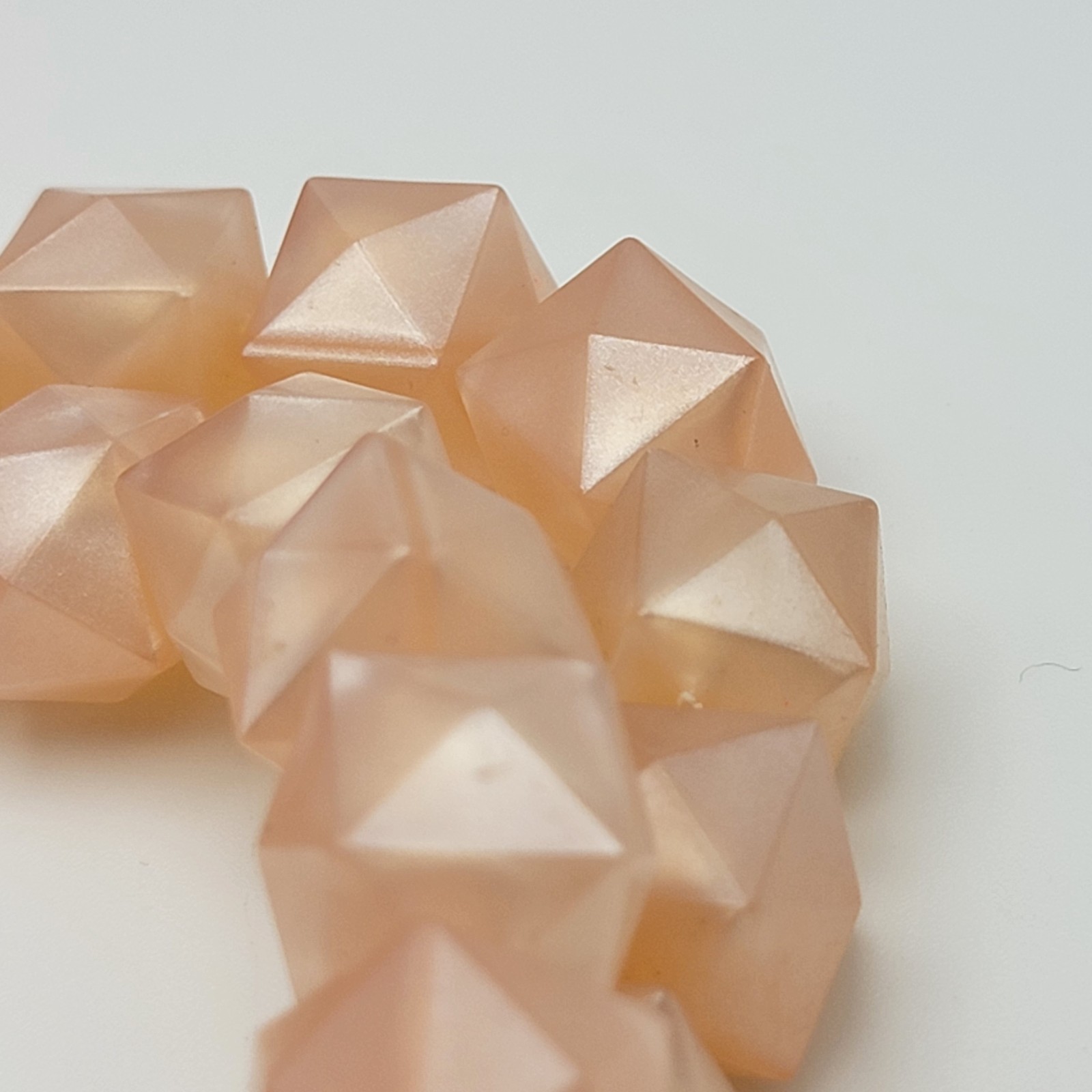 SUGARFIX Faceted 3D Cube Lucite Beaded Necklace 18″ Pink 2-Strand Statement