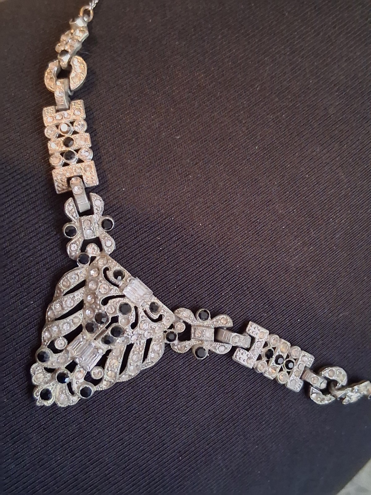 Art deco pot metal geometric style necklace w/black & clear stones