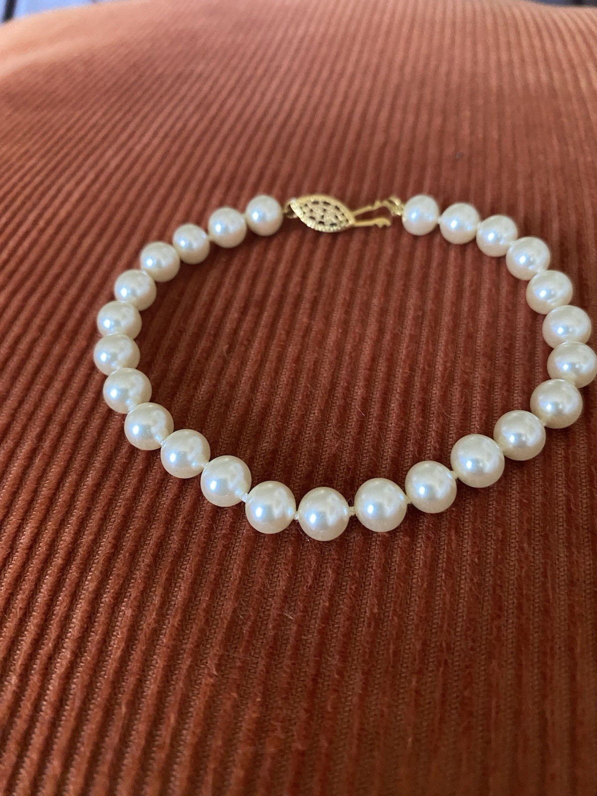Vintage Beautiful Classic Pearl Bracelet
