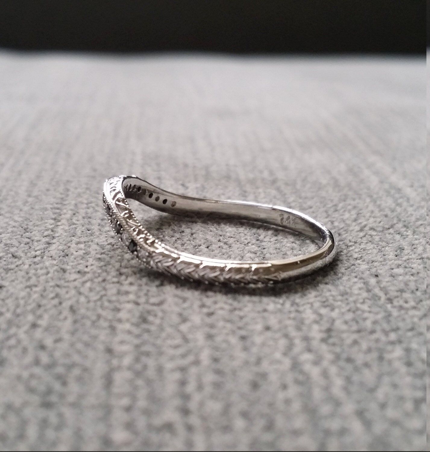 1/5Ct White & Black Round CZ Antique Style Art Deco 925 Silver Wedding Band Ring