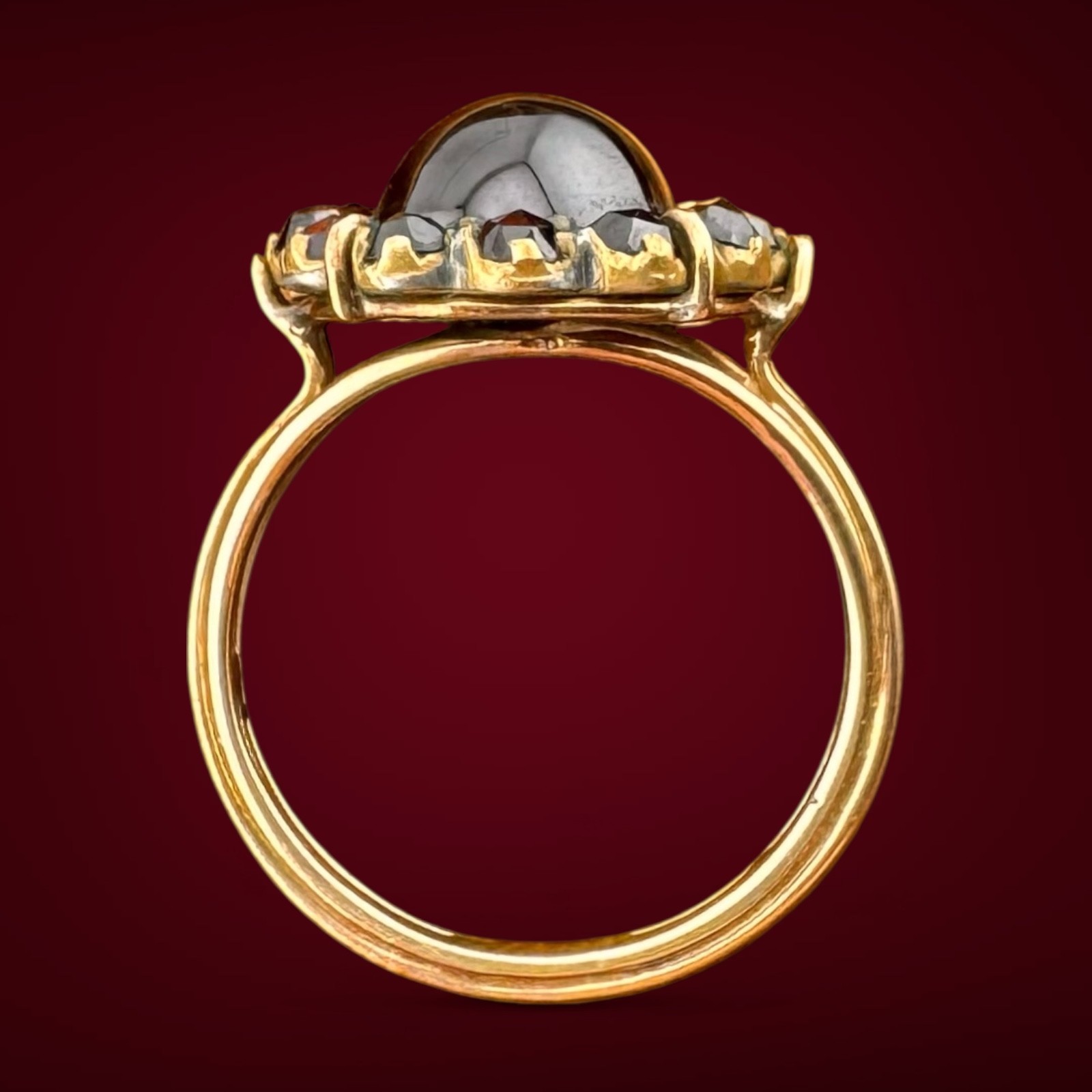 Antique Bohemian Garnet Cluster Ring 14 Karat Yellow Gold – Size 6.5, 4.4g