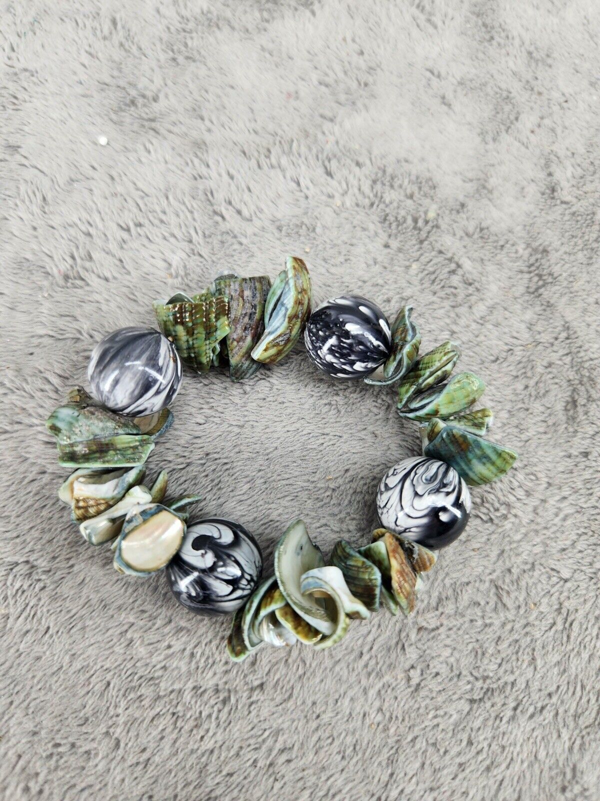 Sea Shell Chunk Bracelet Jewelry Green Natural Stretchy