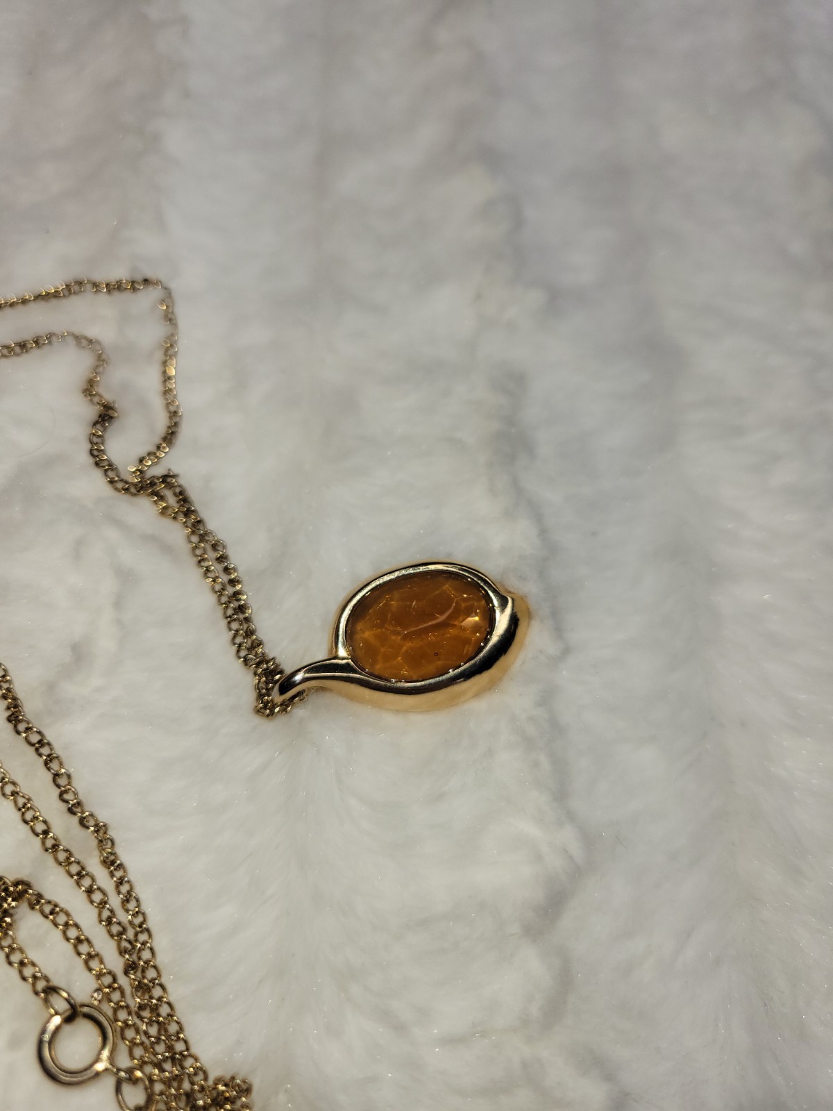 Vintage Gold Tone Tear Drop Pendant With Chain