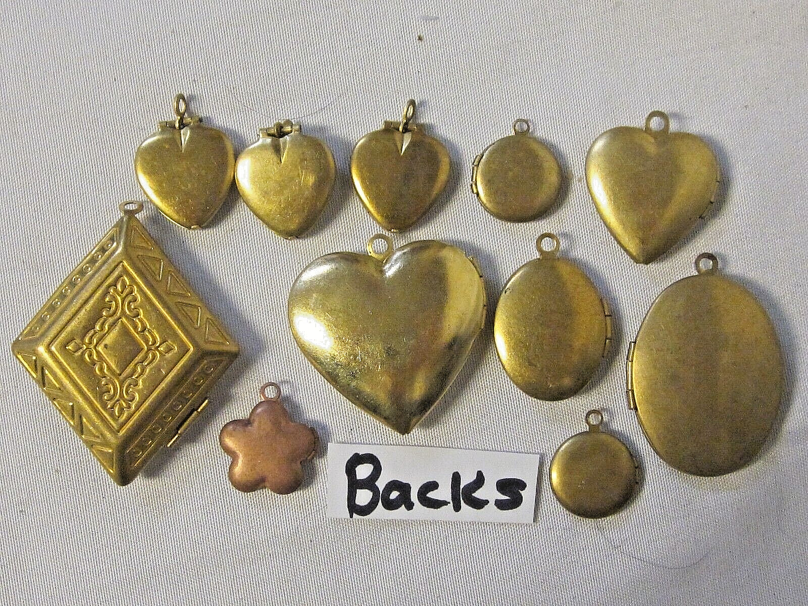 11 VTG MODERN LOCKETS HUGE LOT BRASS FINDINGS FLOWER HEARTS NOS PENDANTS CHARMS