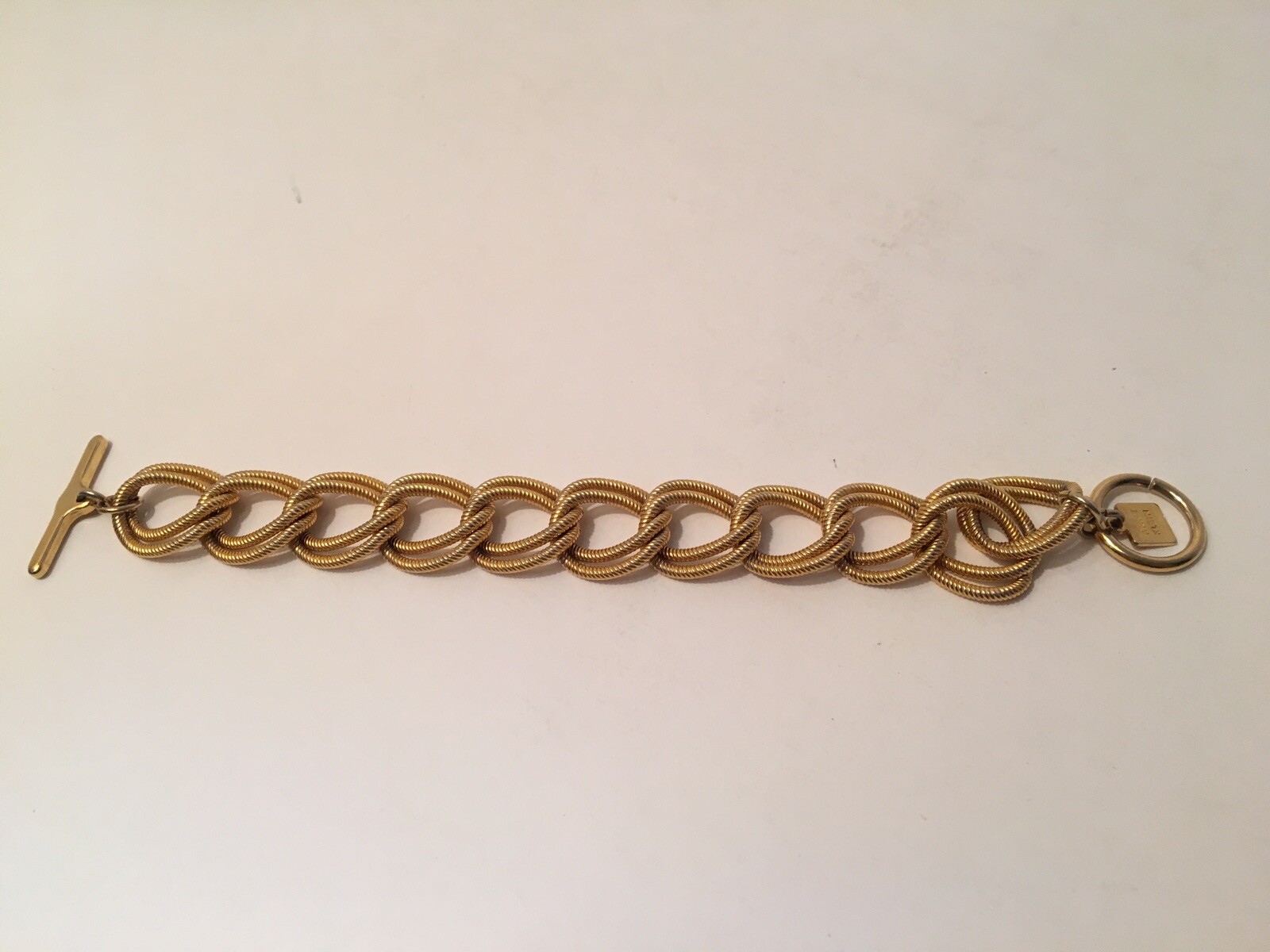 ANNE KLEIN Gold Tone Chain Link Toggle Bracelet 8″ Auction Finds 702