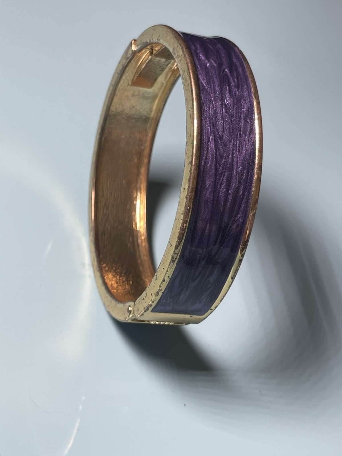 Vintage Purple Swirl Enamel Hinged Bangle Bracelet Gold Tone Clamper Cuff boho