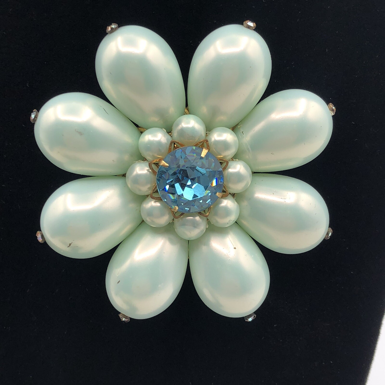 Vintage 1960’s Sea Mist Choker Earrings And Brooch Costume Jewelry Set