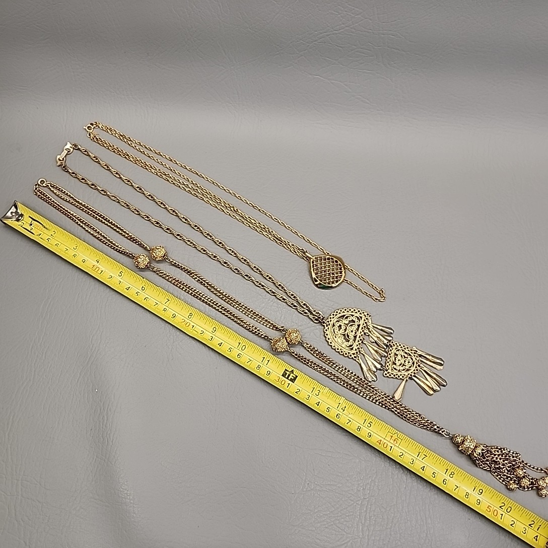 Vintage Chain Necklace Lot of 3 Gold Tone Heart Medallion Tassel 20-35″ Has Wear