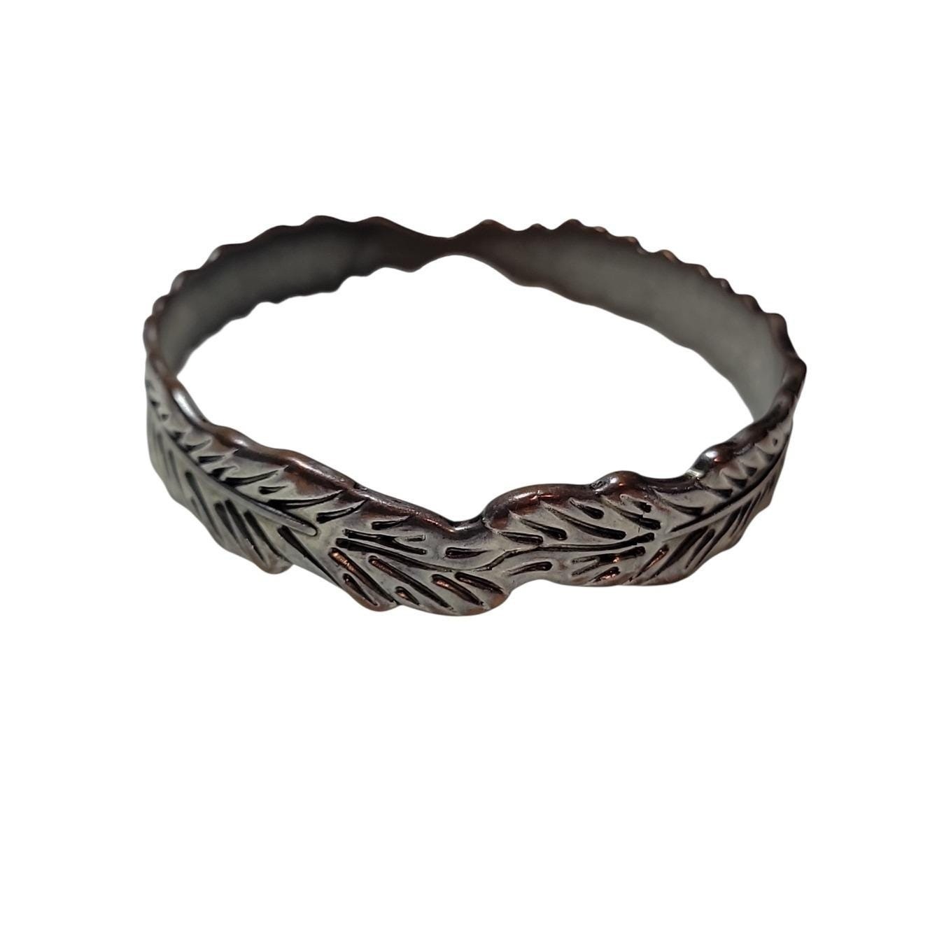 Vintage Silver Tone Feather Bangle Bracelet Nature Boho Leaf Wristlet Size 8