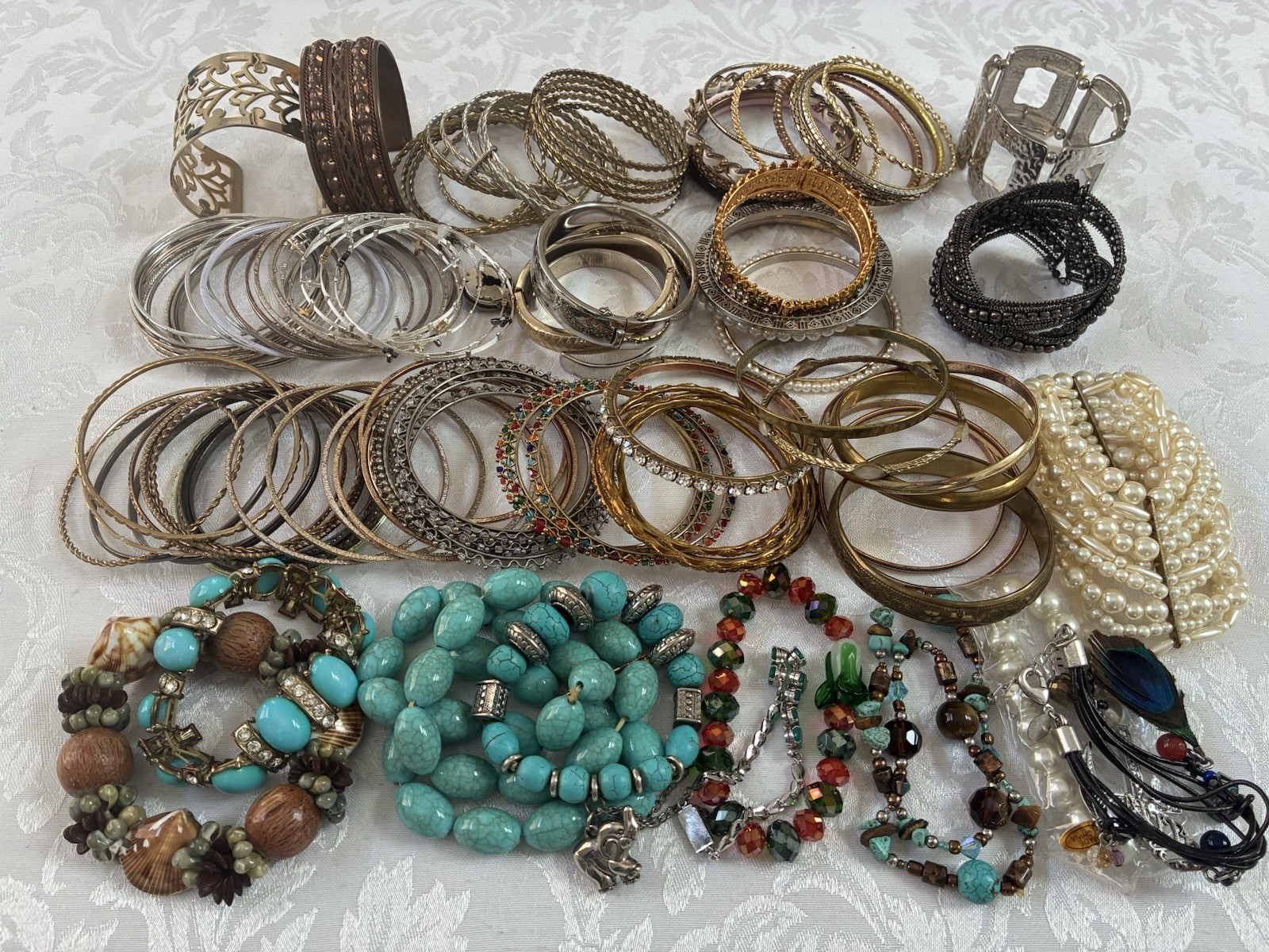 Huge Vintage Bracelet Jewelry Lot 2.10 lb Beaded Bangle Charm Stretch Variety