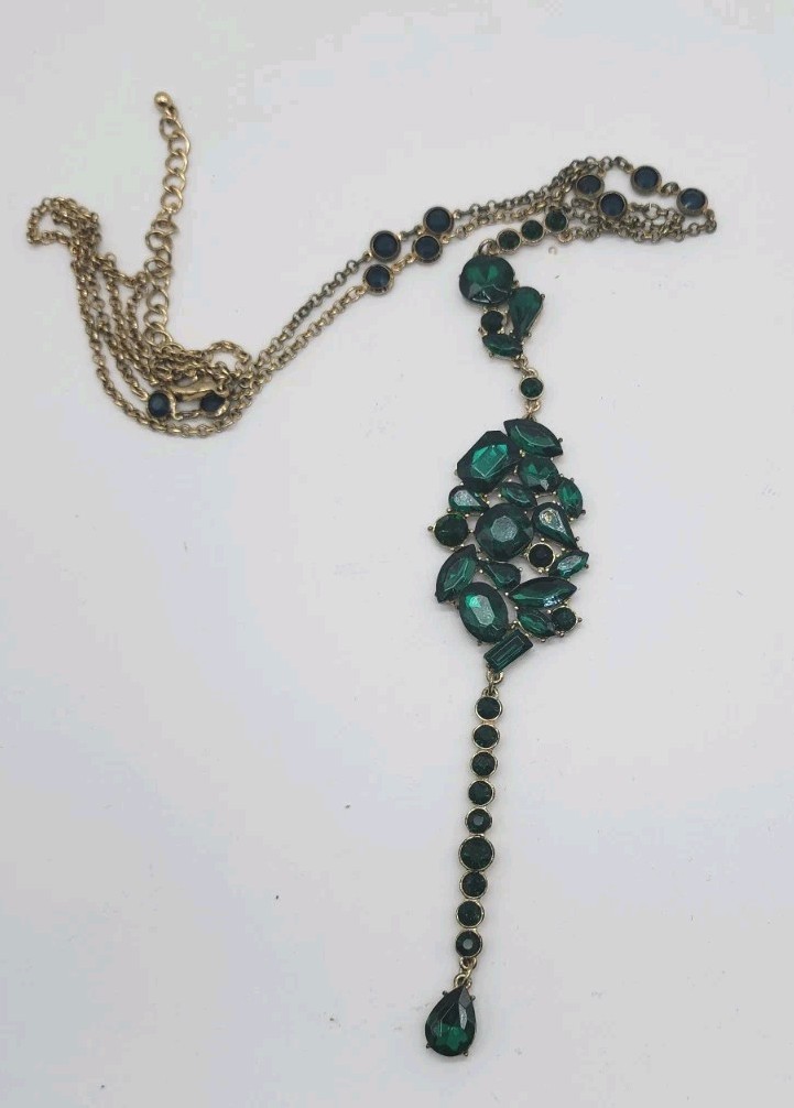 Vintage Emerald Green Rhinestone Crystal Y-drop Gold Tone Necklace 31″