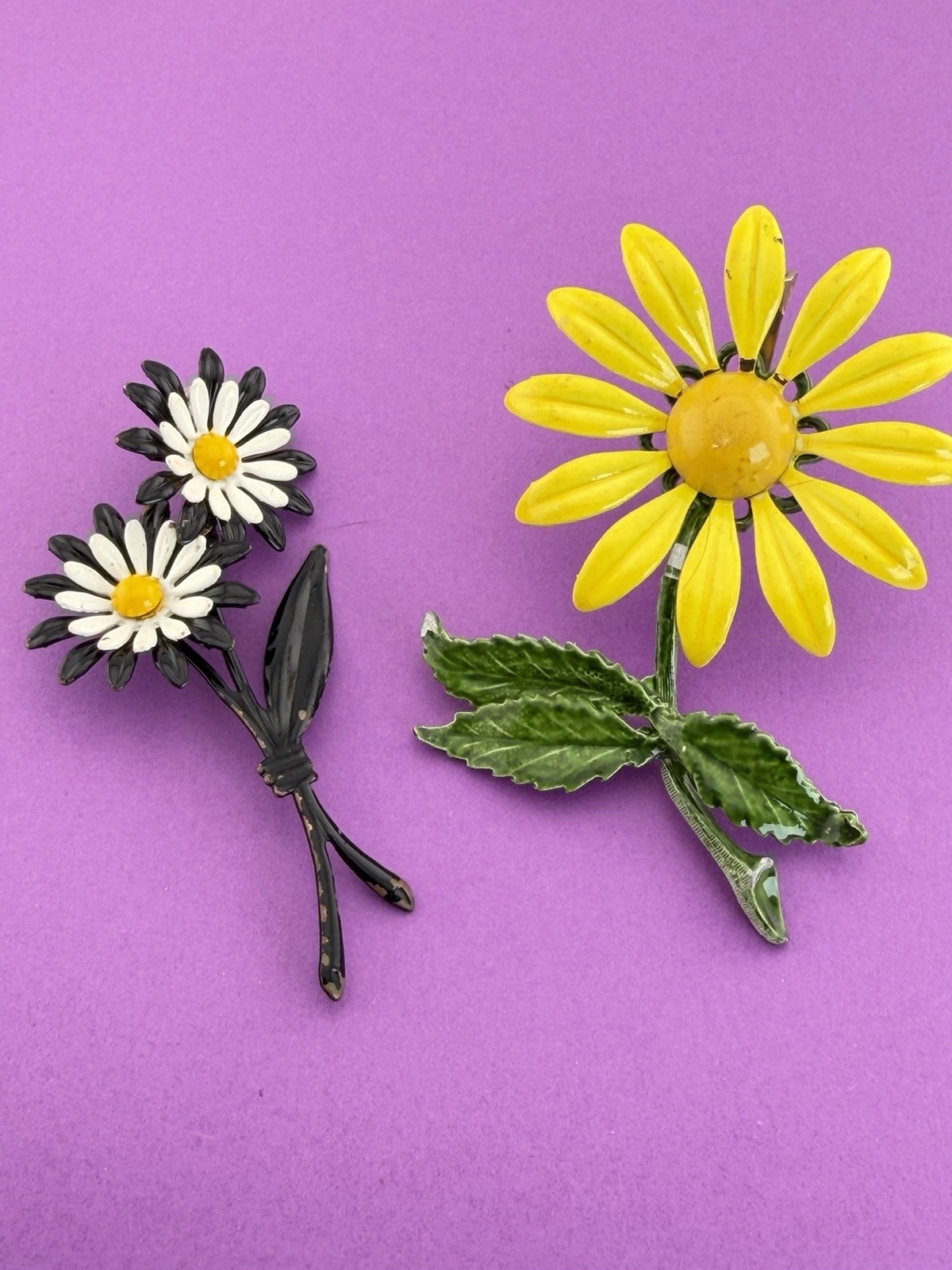 Vintage 1960s Enamel Flower Brooch Lot of 2 Black Yellow Pop Art Mod Retro Daisy