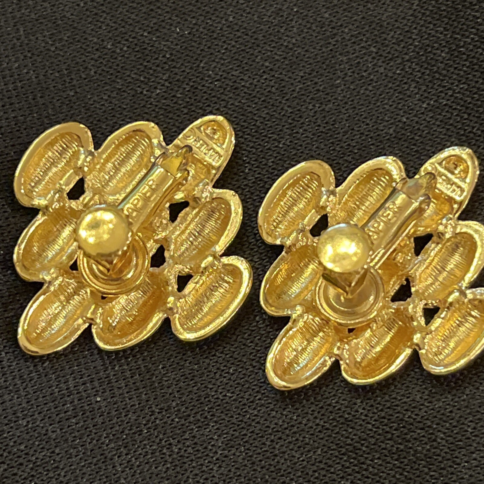 Vintage Napier Long Gold Tone Chain Double Bee Brooch & Clip On Earrings Set