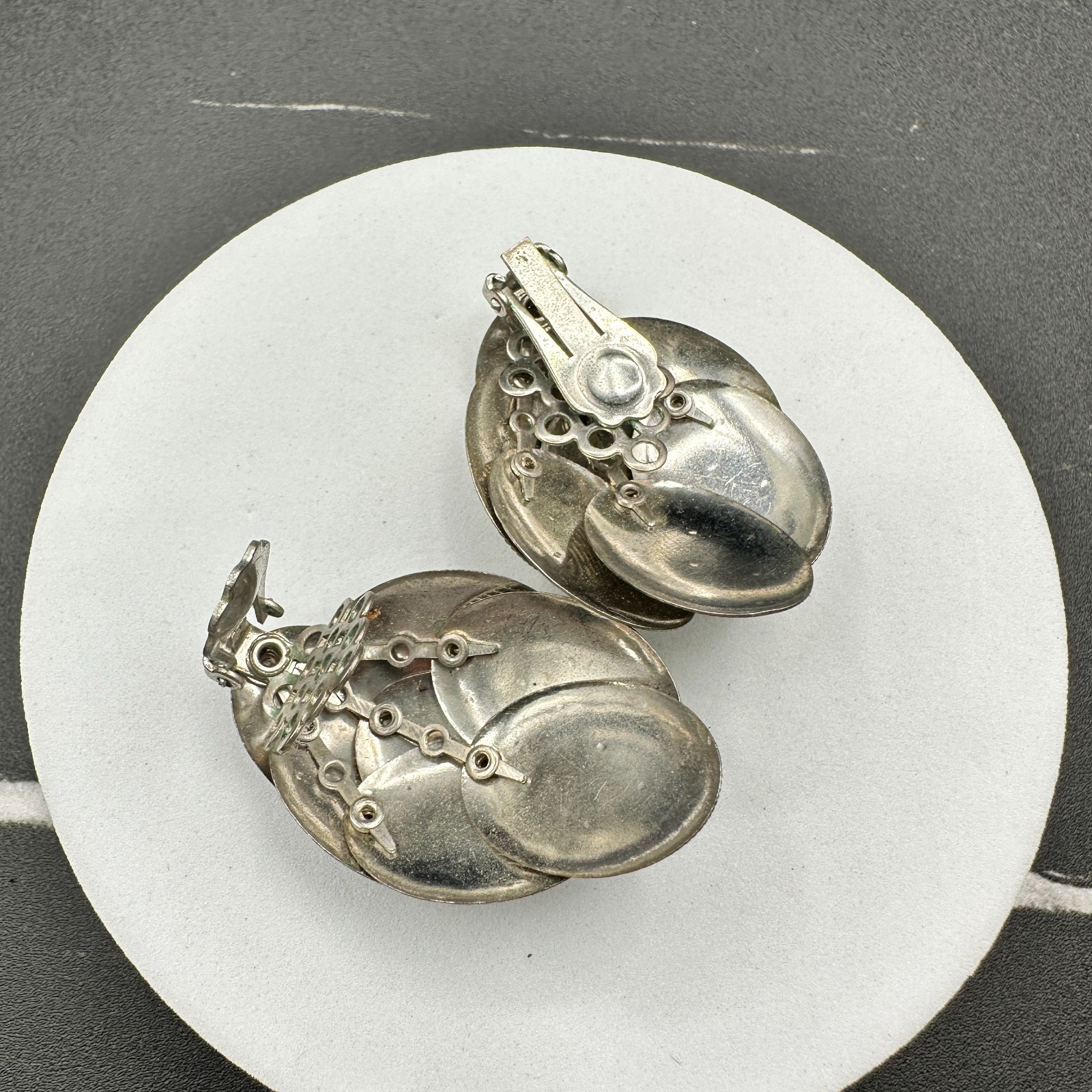 VTG Silver Tone Layered Leaf Clip On Earrings Textured Statement Jewelry
