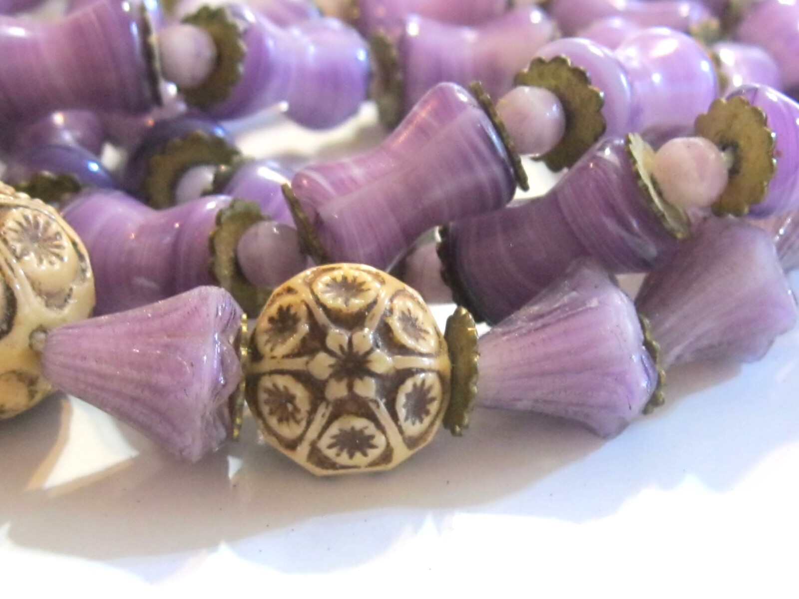 NEIGER BROS ANTIQUE ART DECO CZECH GLASS BEAD NECKLACE RARE PURPLE TAN FLORAL