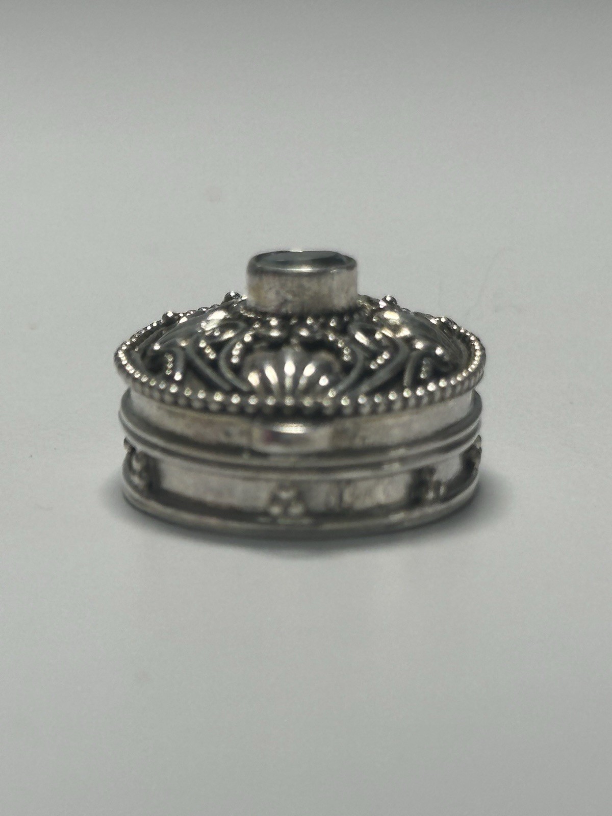 VTG Sterling 925 Hallmark Scrolls Flowers & Swirls Photo Locket Pendant Necklace