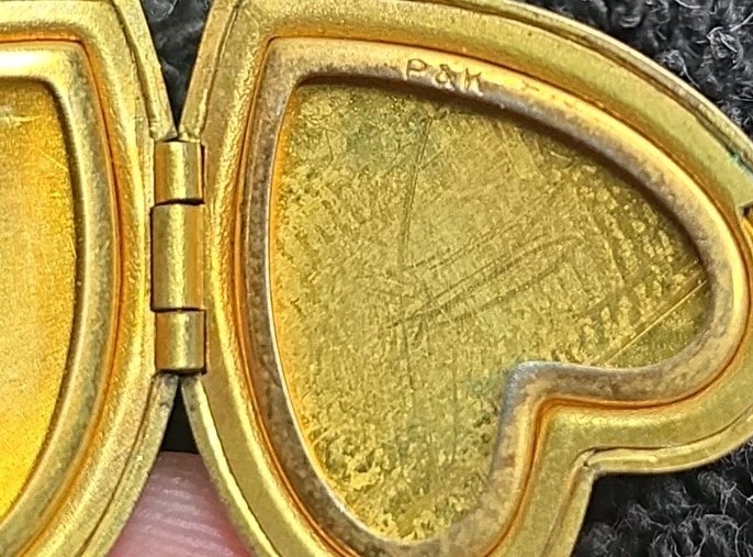 1930s American Queen Pitman And Keller Locket And Bracelet Set Gold Filled